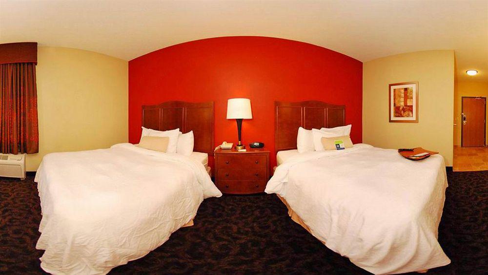 Hampton Inn Zanesville Bagian luar foto