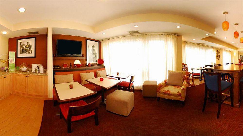 Hampton Inn Zanesville Bagian luar foto