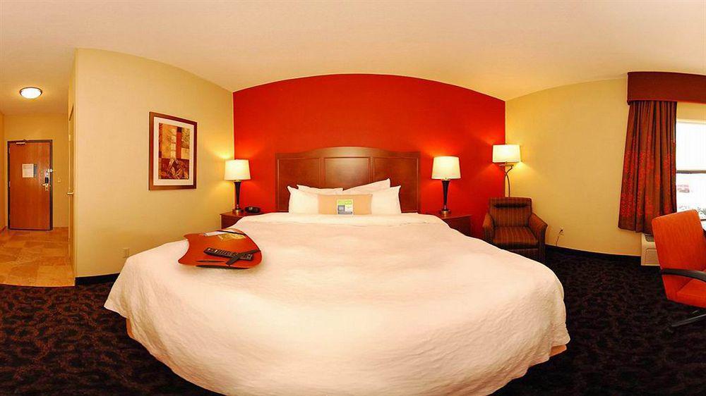 Hampton Inn Zanesville Bagian luar foto