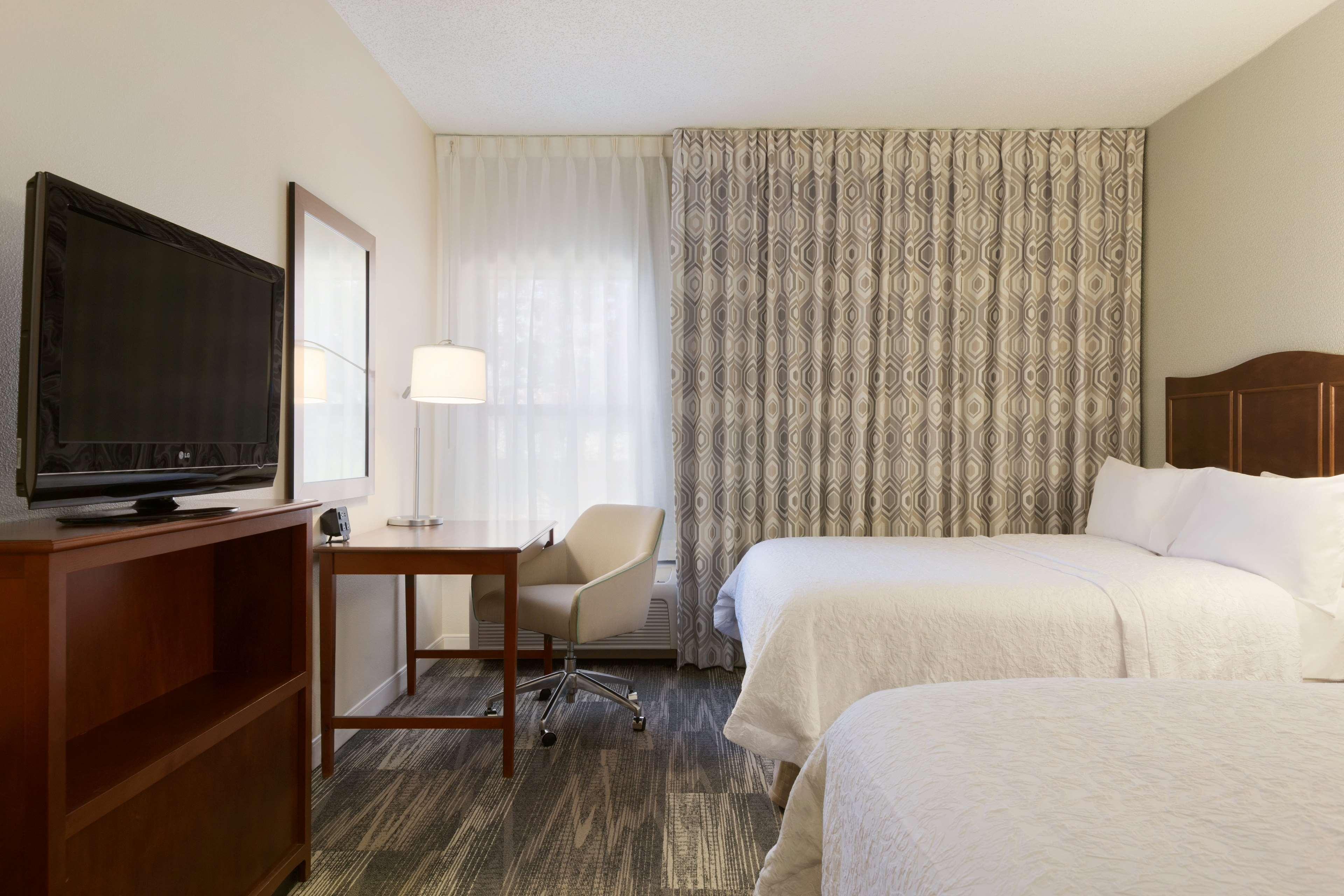 Hampton Inn Zanesville Bagian luar foto