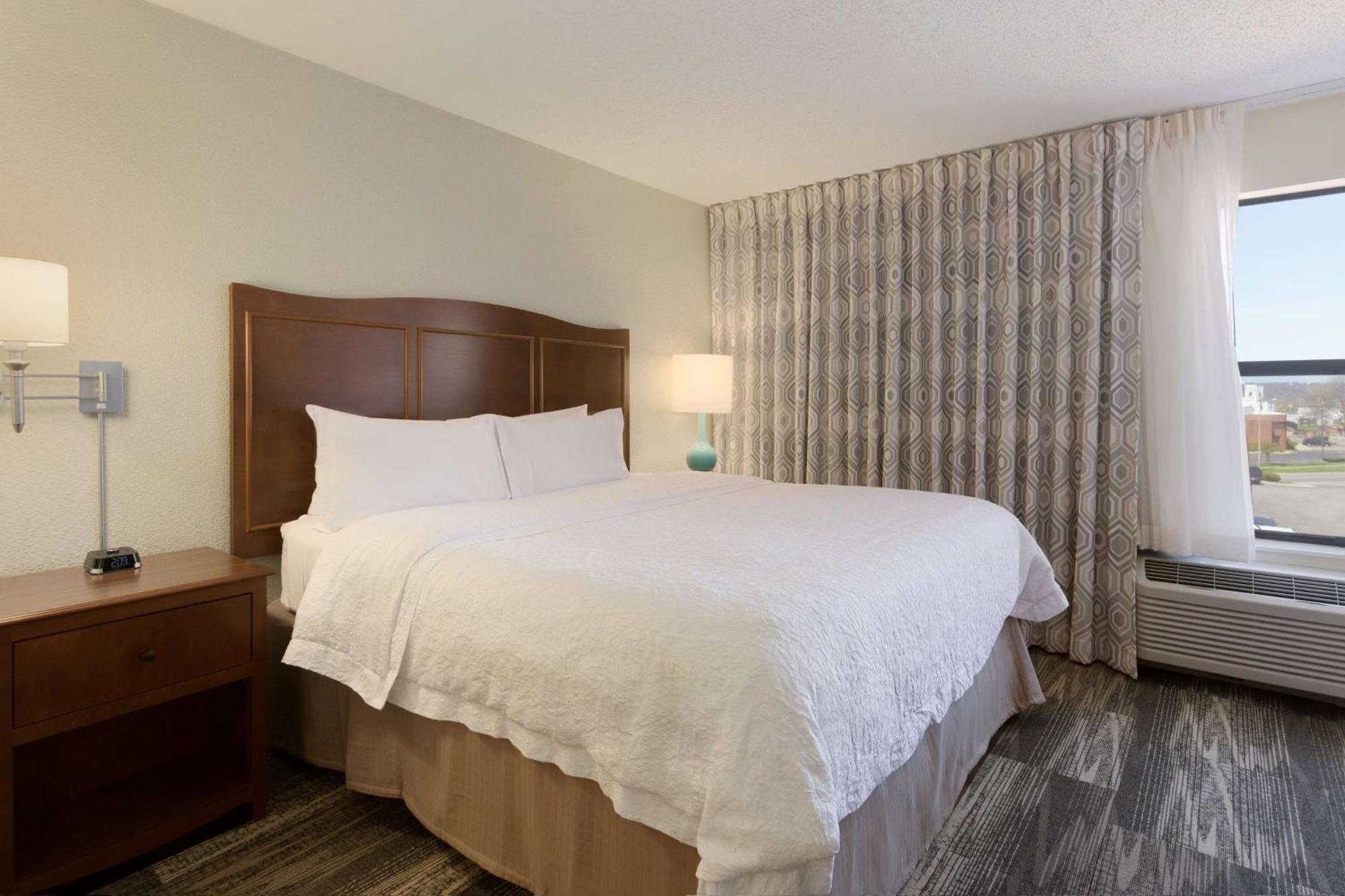 Hampton Inn Zanesville Bagian luar foto