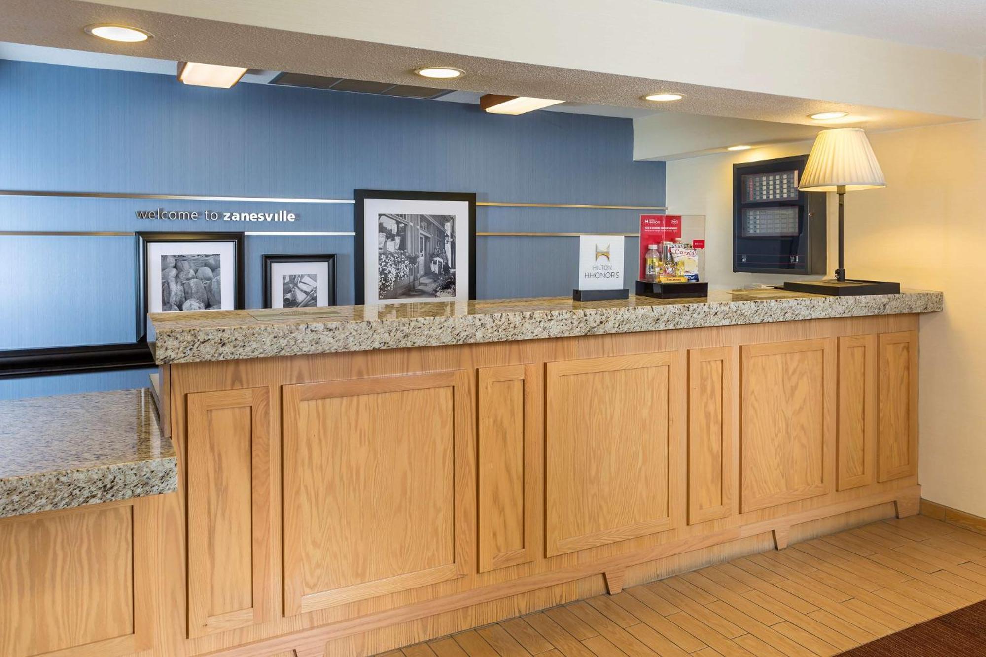 Hampton Inn Zanesville Bagian luar foto