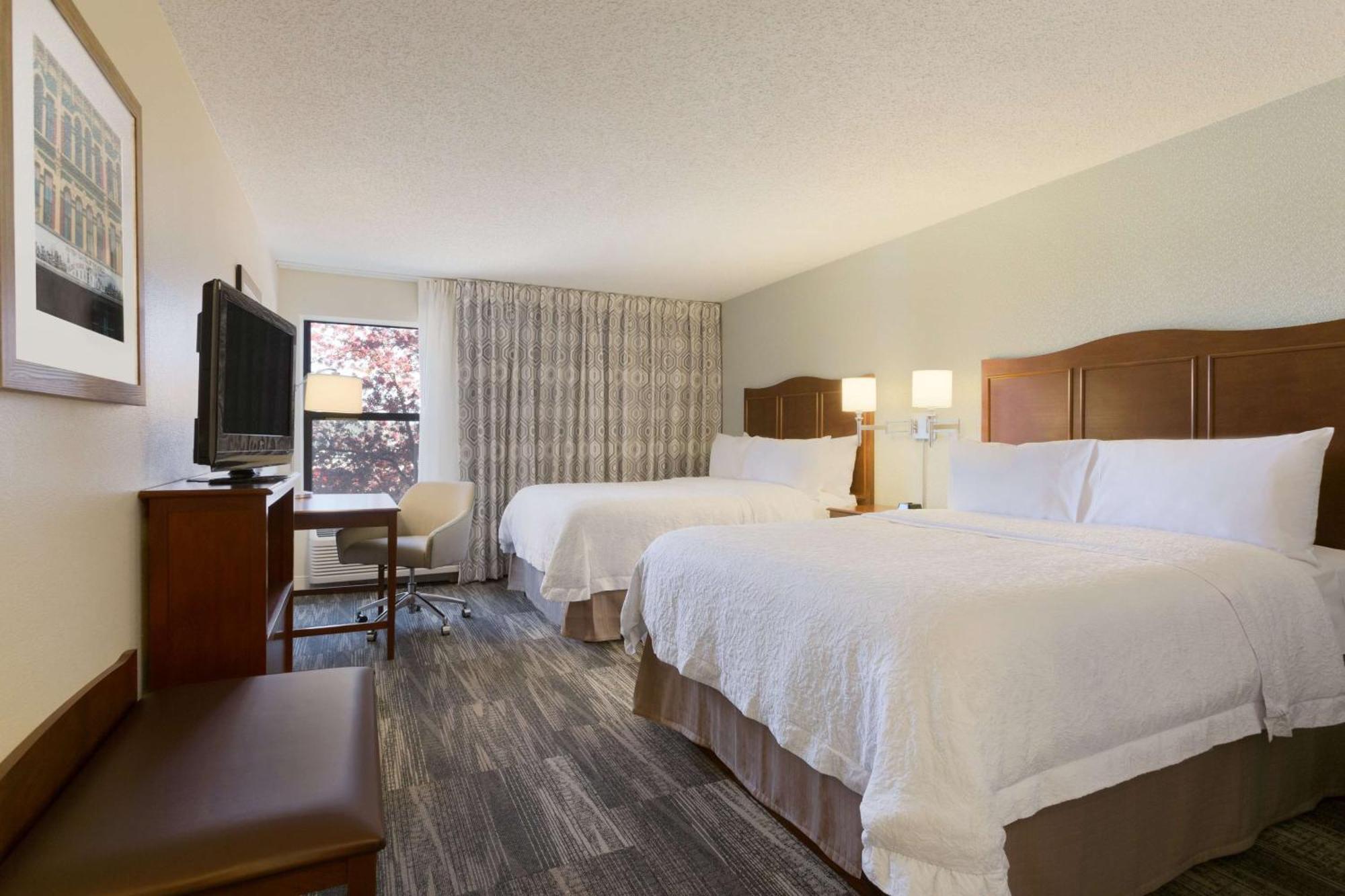 Hampton Inn Zanesville Bagian luar foto