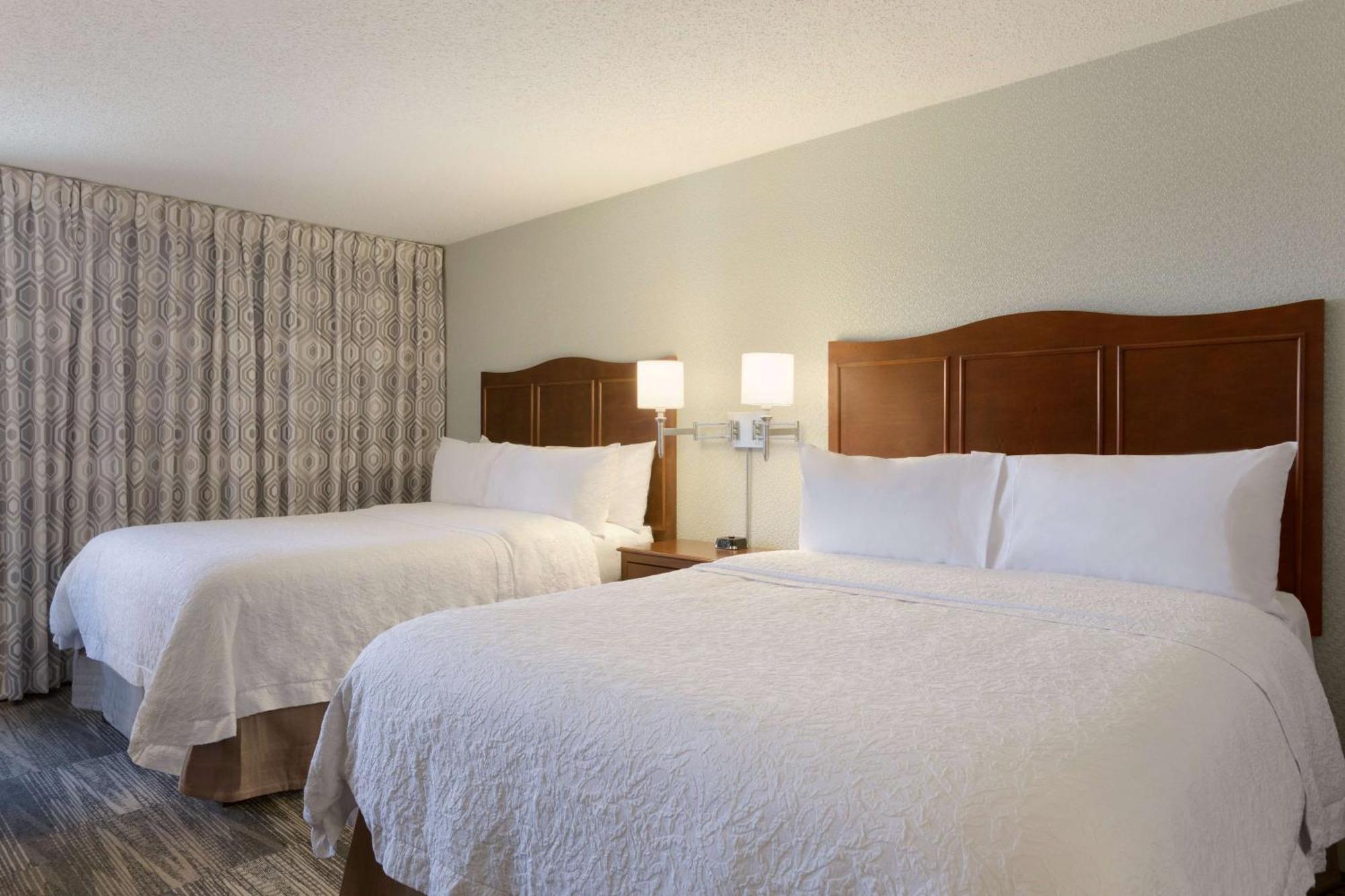 Hampton Inn Zanesville Bagian luar foto