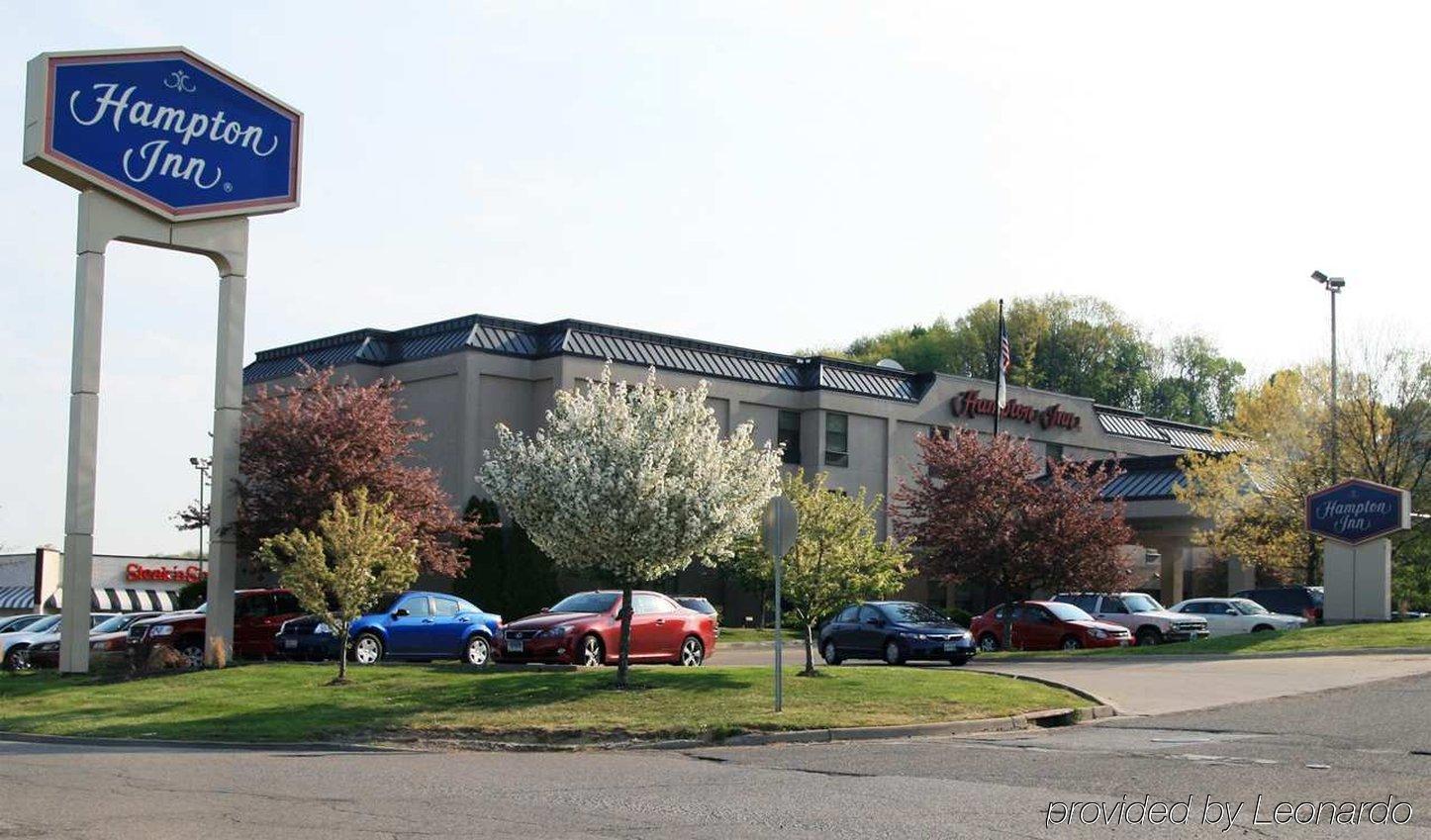 Hampton Inn Zanesville Bagian luar foto
