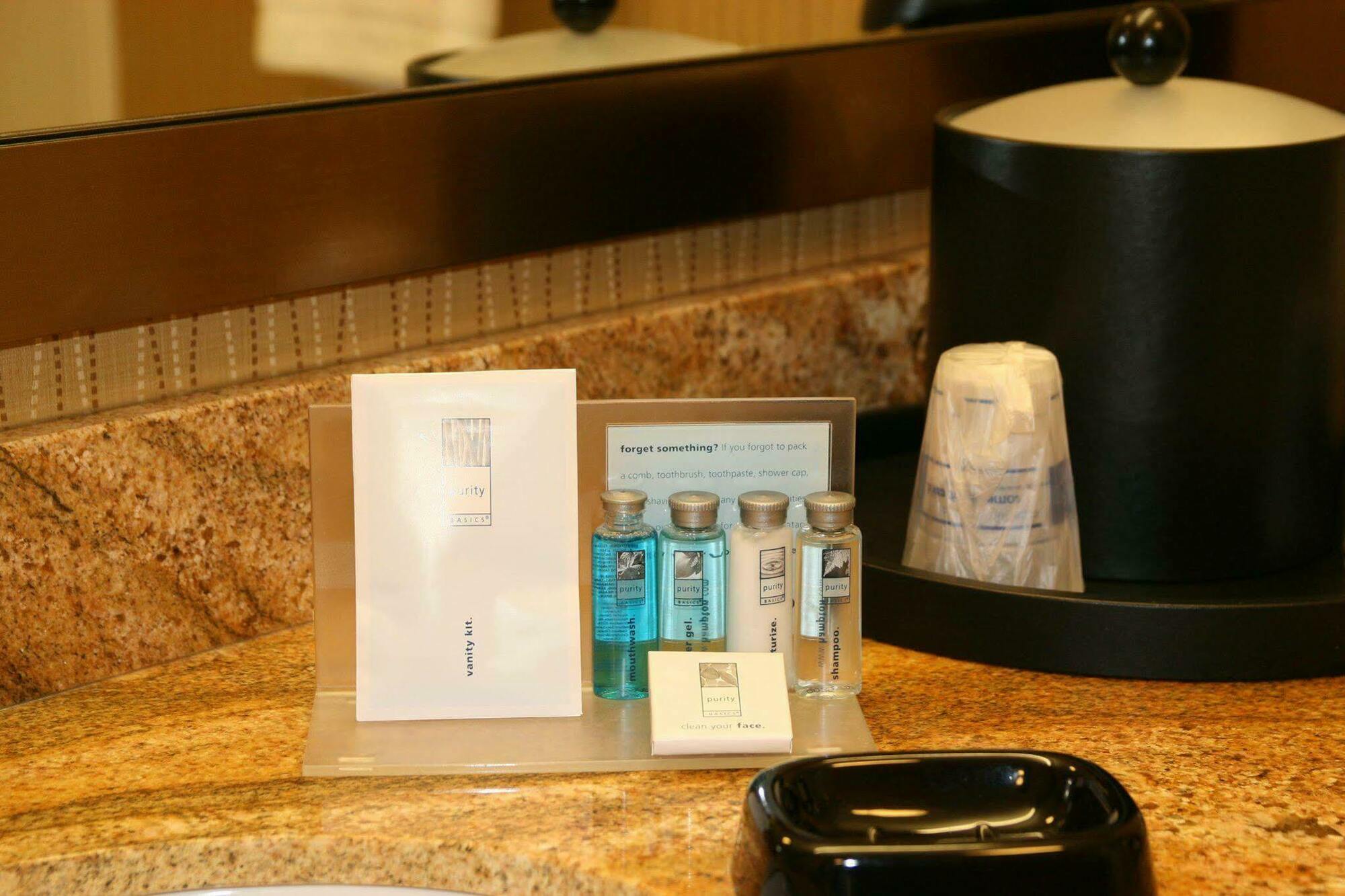 Hampton Inn Zanesville Bagian luar foto